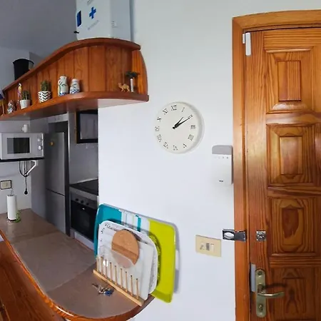 Luxurious With Private Terrace And Garden In Palmas Apartment
