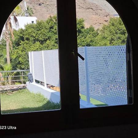 Luxurious With Private Terrace And Garden In Palmas Apartman