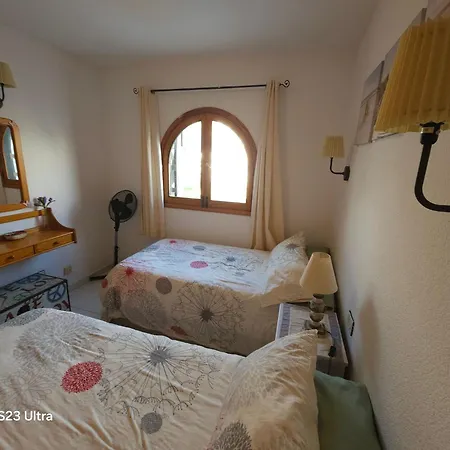 Luxurious With Private Terrace And Garden In Palmas Apartman