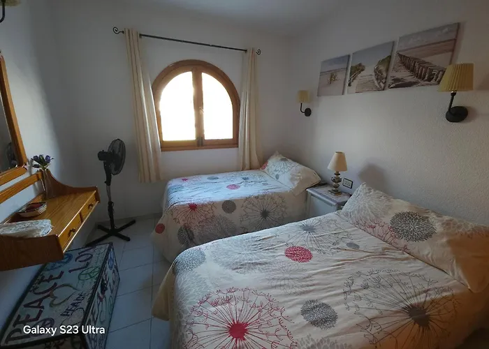 Luxurious With Private Terrace And Garden In Palmas Apartamento