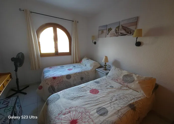 Luxurious With Private Terrace And Garden In Palmas Apartman